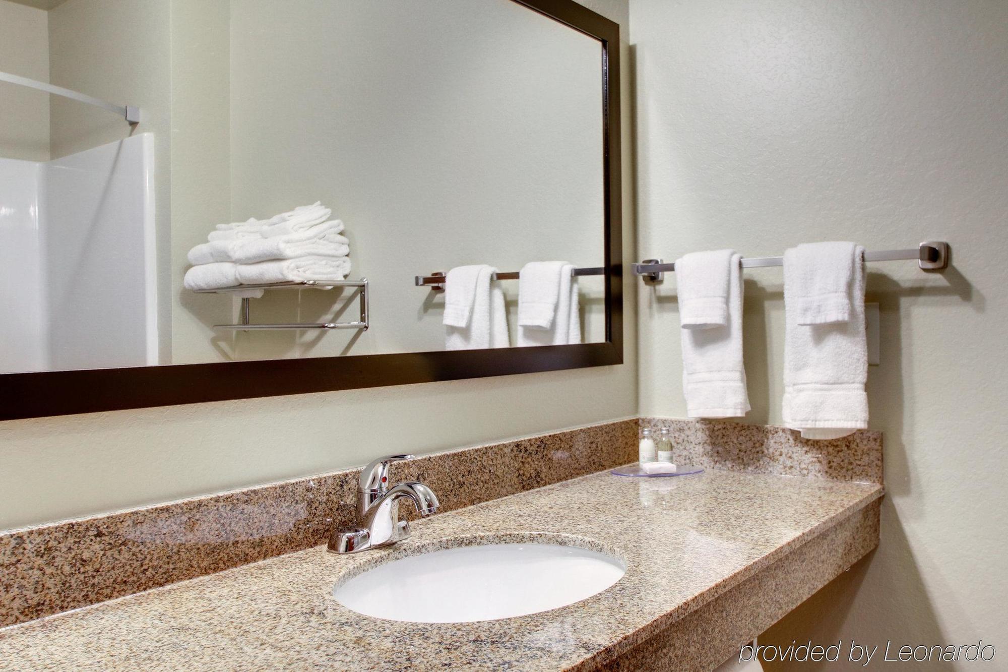 Cobblestone Inn & Suites - Schuyler Exteriér fotografie
