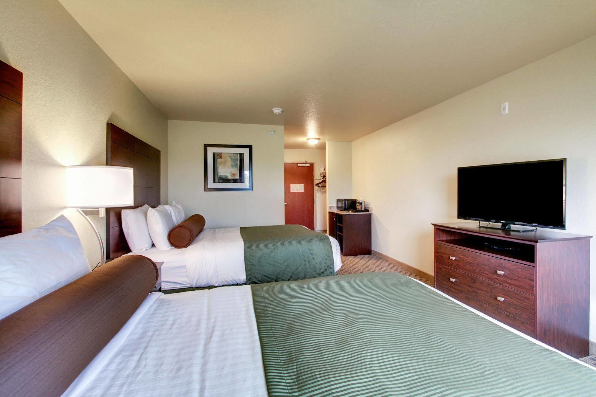 Cobblestone Inn & Suites - Schuyler Exteriér fotografie