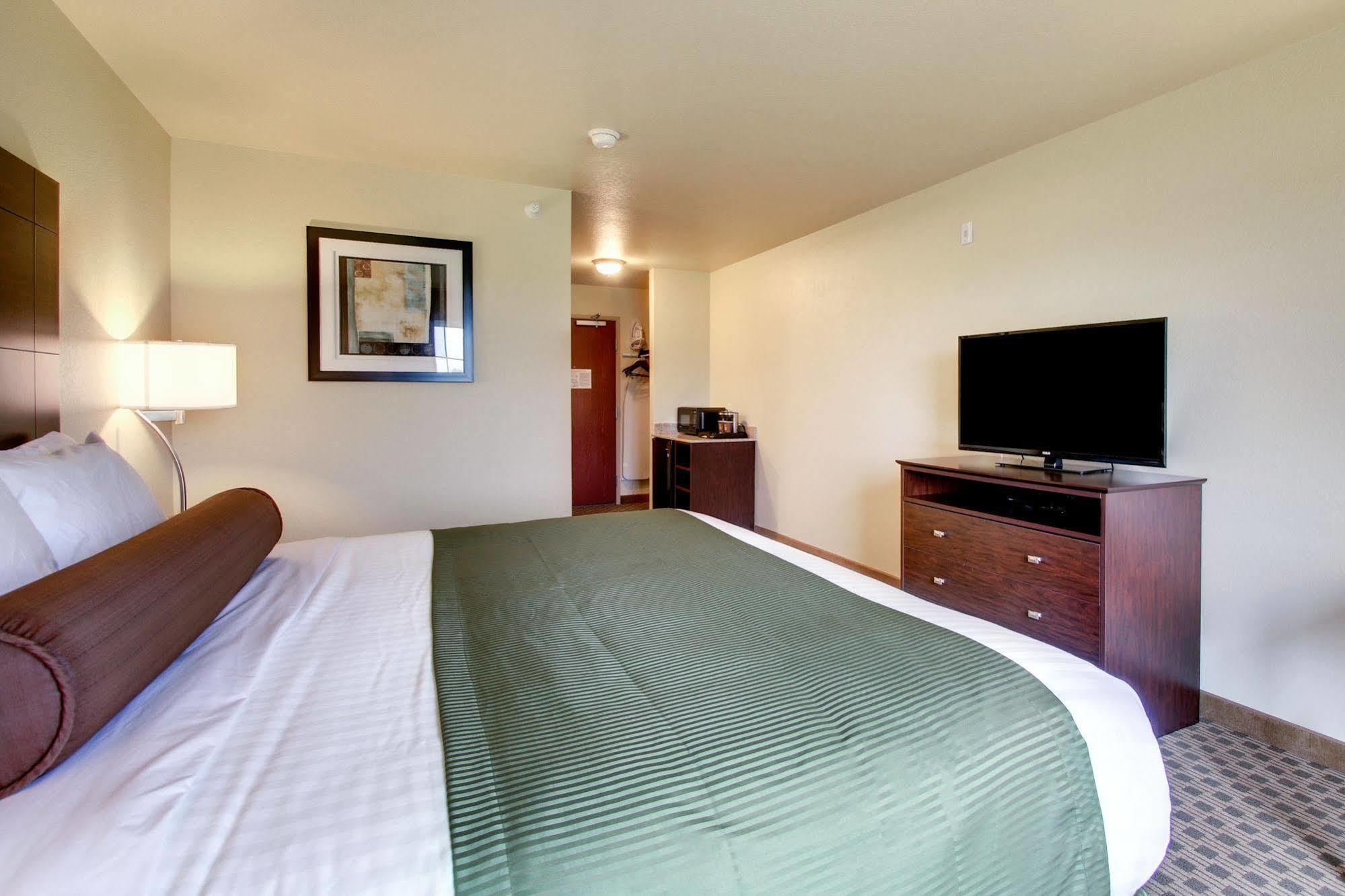 Cobblestone Inn & Suites - Schuyler Exteriér fotografie
