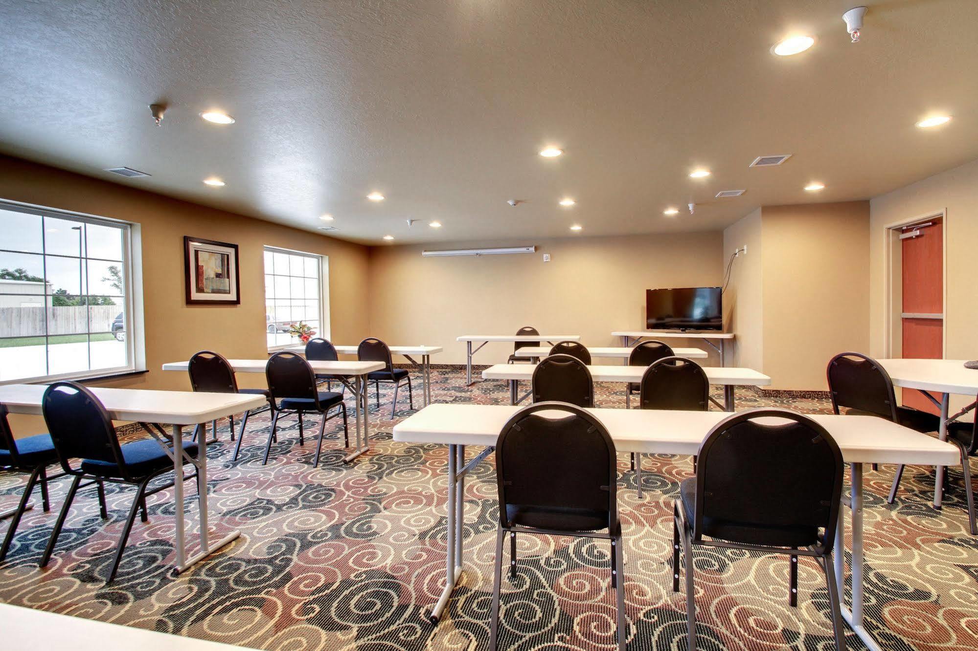 Cobblestone Inn & Suites - Schuyler Exteriér fotografie