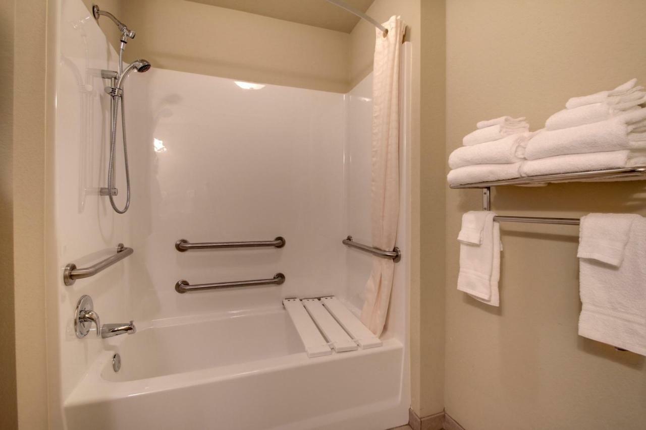 Cobblestone Inn & Suites - Schuyler Exteriér fotografie
